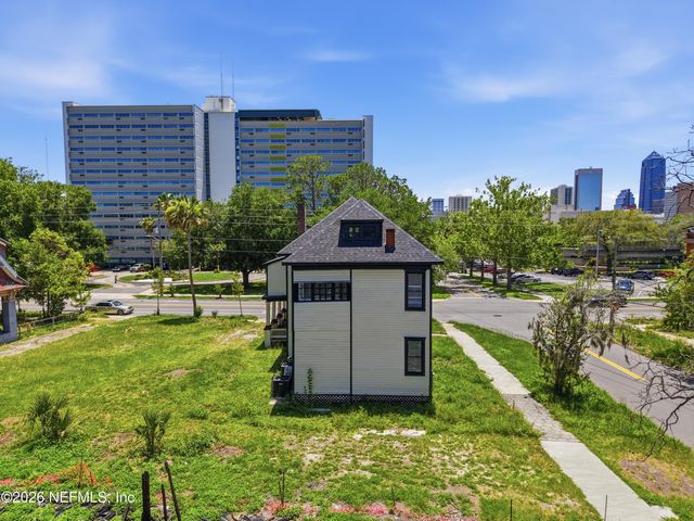 205 E 1ST Street, Jacksonville, FL 32206