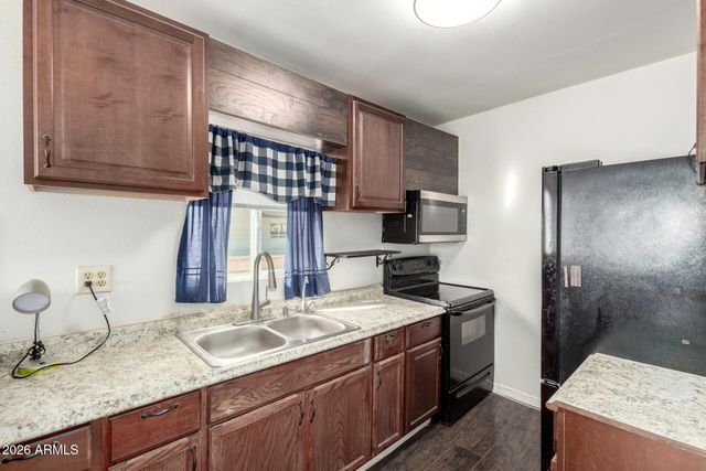 460 W SPRUELL Avenue, Coolidge, AZ 85128