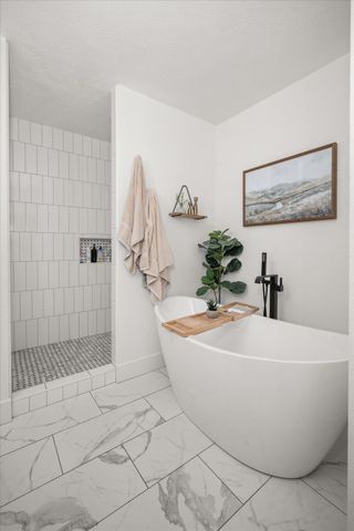 18010 N Saddle hill Rd, Colbert, WA 99005