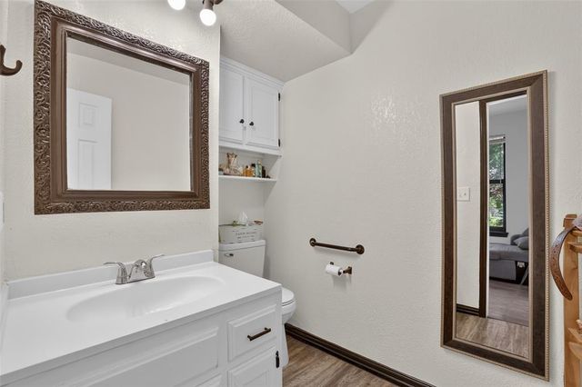 2122 N Dobbs, Harrah, OK 73045