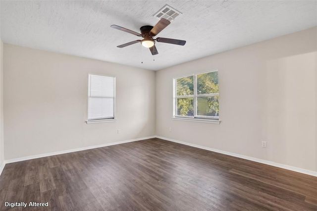 2122 N Dobbs, Harrah, OK 73045