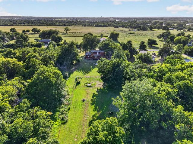 2122 N Dobbs, Harrah, OK 73045