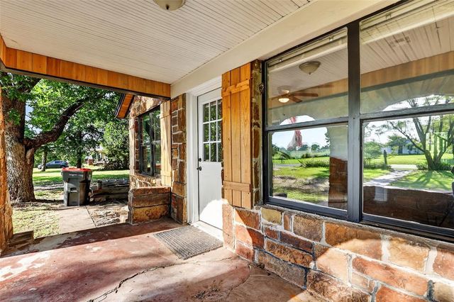 2122 N Dobbs, Harrah, OK 73045