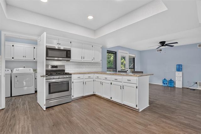 2122 N Dobbs, Harrah, OK 73045