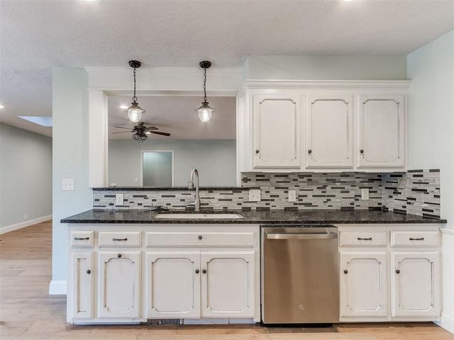 1428 Cinderella Avenue, Norman, OK 73072