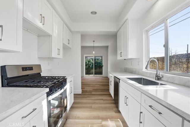 13522 Island Palms, Sylmar, CA 91342