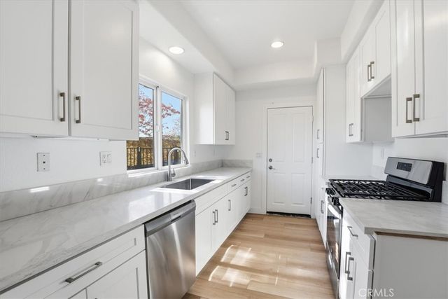 13522 Island Palms, Sylmar, CA 91342