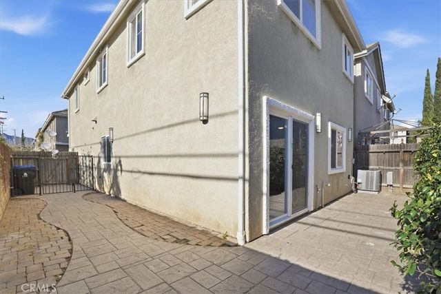 13522 Island Palms, Sylmar, CA 91342