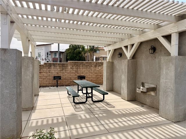 13522 Island Palms, Sylmar, CA 91342