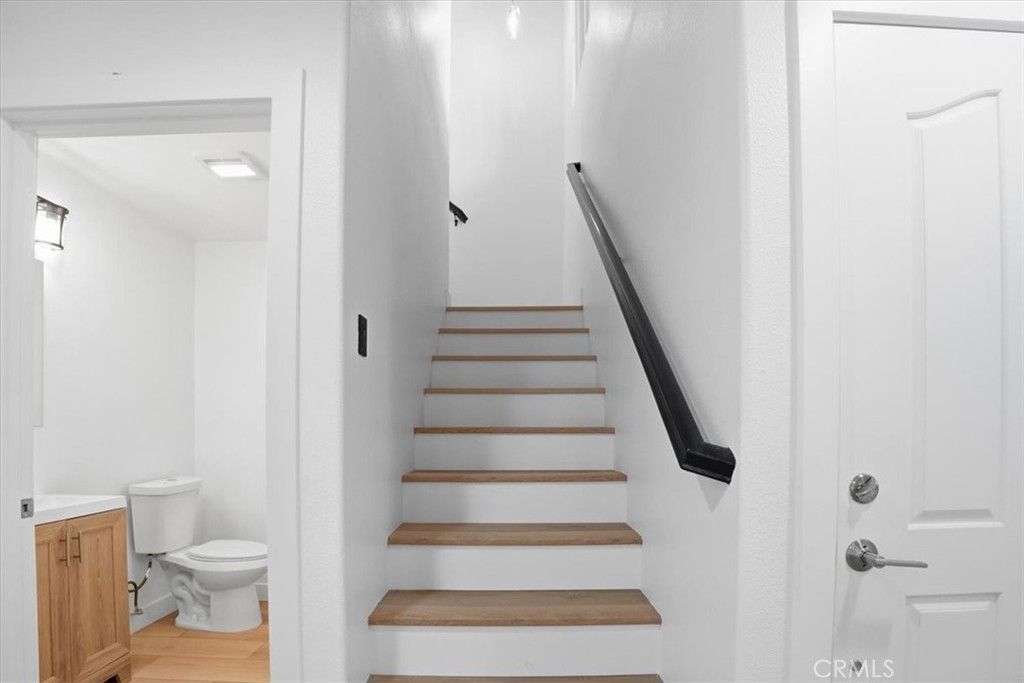 Image 14 of property listing at 13522 Island Palms, Sylmar, CA 91342