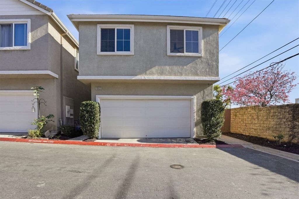 Image 35 of property listing at 13522 Island Palms, Sylmar, CA 91342