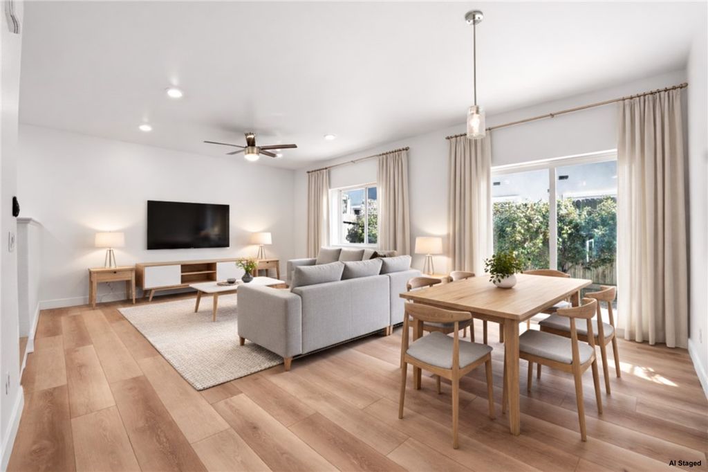 Image 8 of property listing at 13522 Island Palms, Sylmar, CA 91342