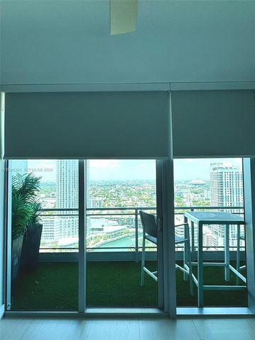 92 SW 3rd St 3608, Miami, FL 33130