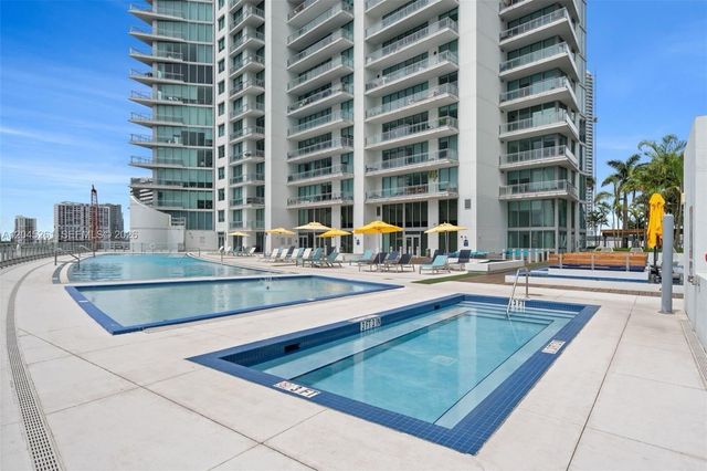92 SW 3rd St 3608, Miami, FL 33130