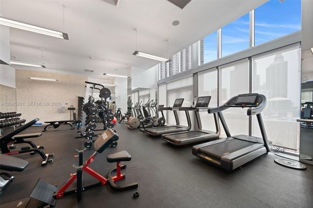 92 SW 3rd St 3608, Miami, FL 33130