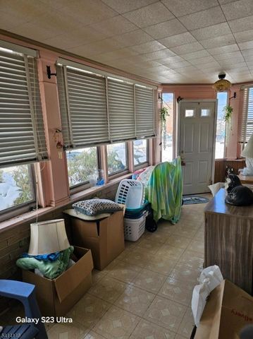 215 W 2Nd St, Clifton City, NJ 07011