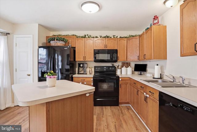 97 QUINCE TREE DR, Martinsburg, WV 25403