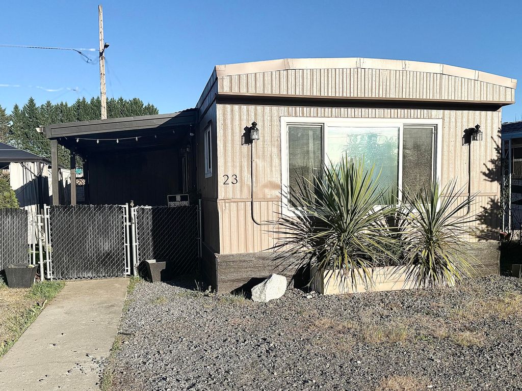 2395 Redwood Avenue 23, Grants Pass, OR 97527