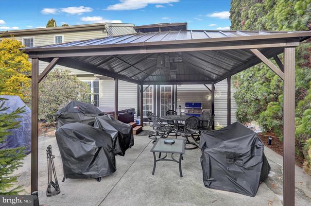 125 SHIRE LN, Wernersville, PA 19565