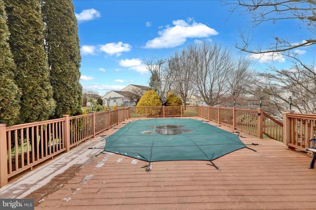 125 SHIRE LN, Wernersville, PA 19565