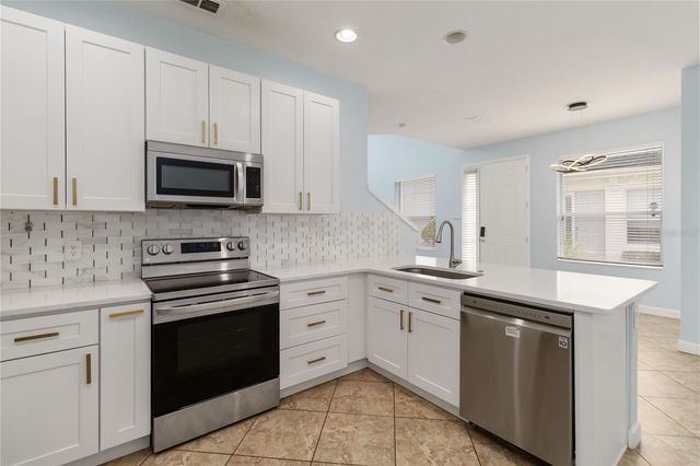 1706 SHALLCROSS AVENUE, Orlando, FL 32828