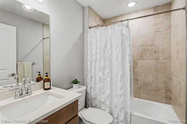 750 Huntley Lane, Troy, MI 48085