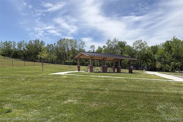 750 Huntley Lane, Troy, MI 48085