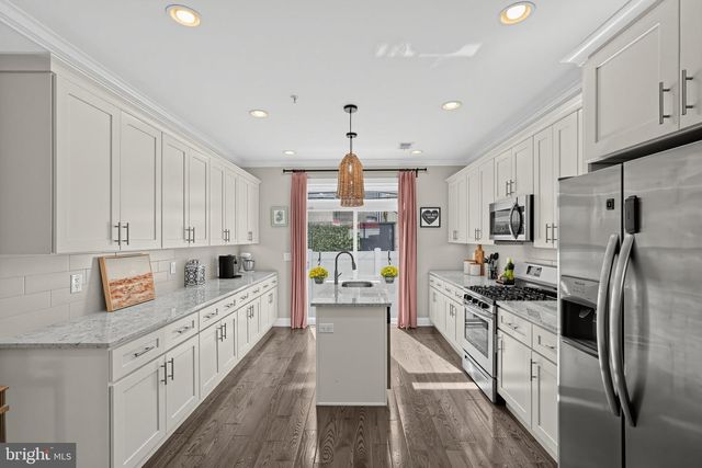522 MERCY ST, Philadelphia, PA 19148