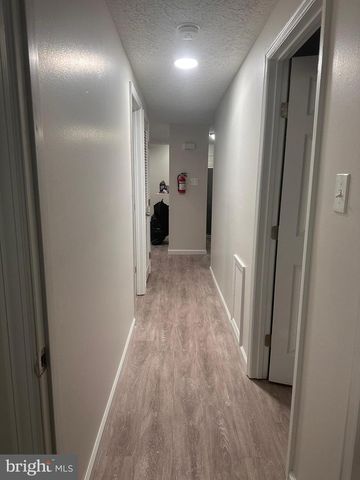 190 KENWOOD DR, Sicklerville, NJ 08081