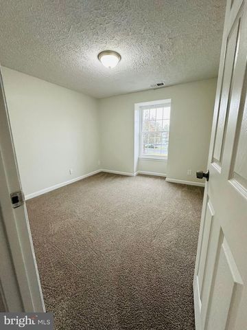 190 KENWOOD DR, Sicklerville, NJ 08081