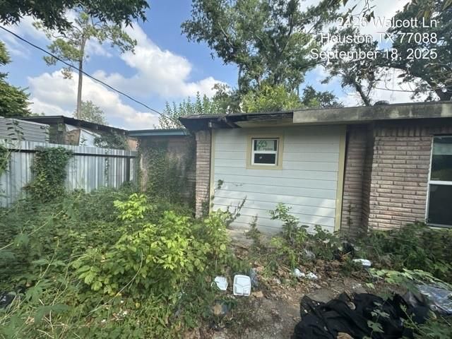 2426 Walcott Lane, Houston, TX 77088