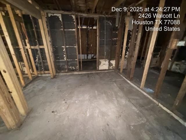 2426 Walcott Lane, Houston, TX 77088