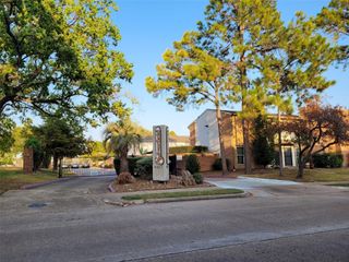 6001 Reims Road 405, Houston, TX 77036