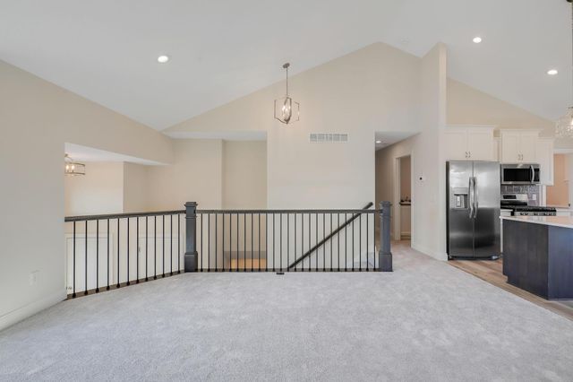 13601 Arrowhead Way, Rosemount, MN 55068