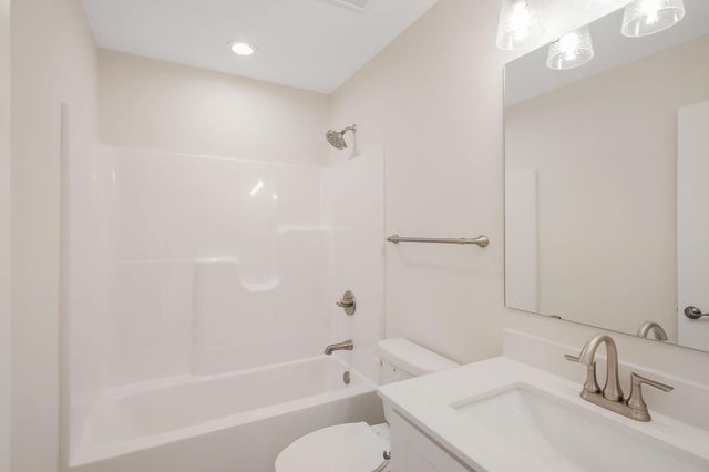 13601 Arrowhead Way, Rosemount, MN 55068