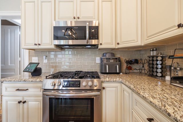 455 E 26TH Street, New York City, NY 11226