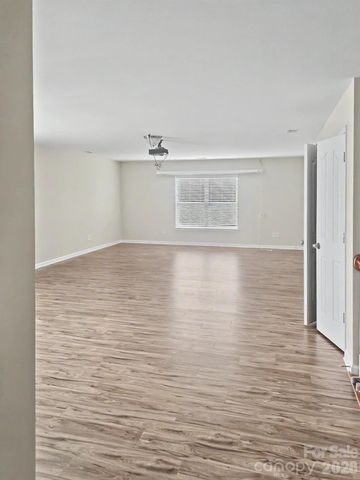 9835 Shearwater Avenue NW, Concord, NC 28027