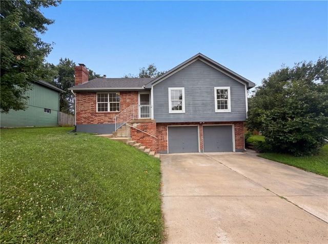 1706 N Lazy Branch Road, Independence, MO 64058