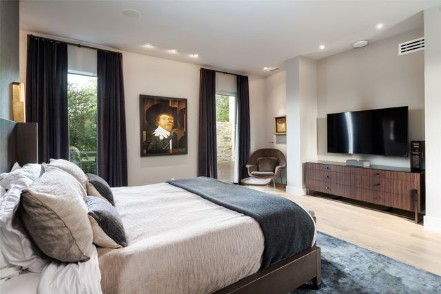 9435 Inwood Road, Dallas, TX 75220