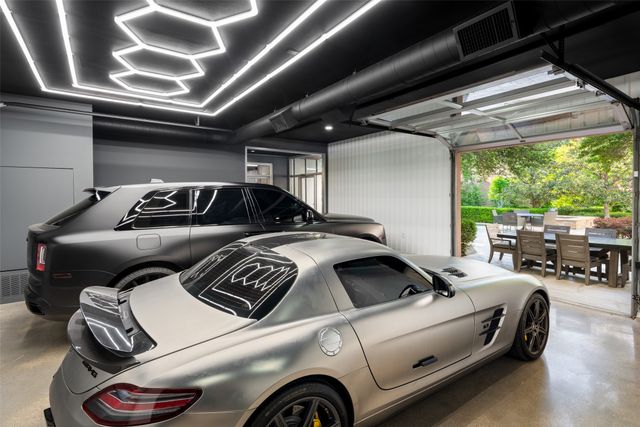 9435 Inwood Road, Dallas, TX 75220