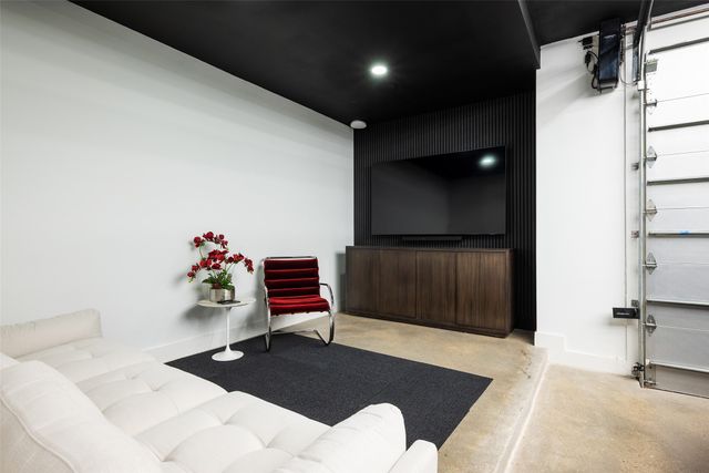 9435 Inwood Road, Dallas, TX 75220