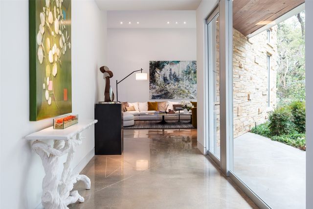 9435 Inwood Road, Dallas, TX 75220