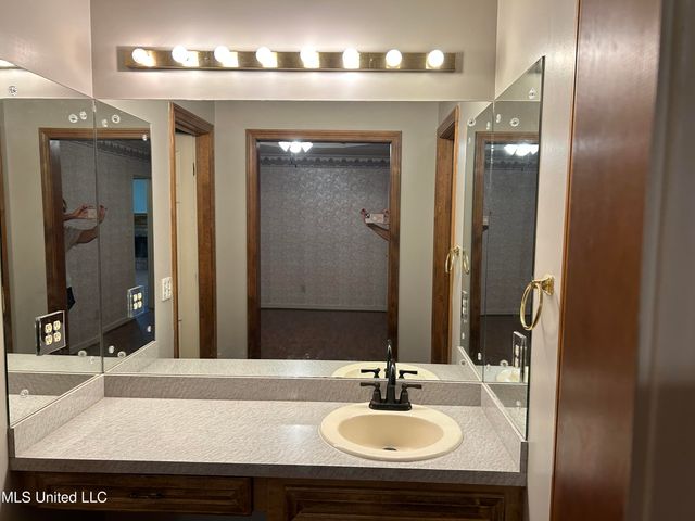 102 Rockwood Drive, Madison, MS 39110