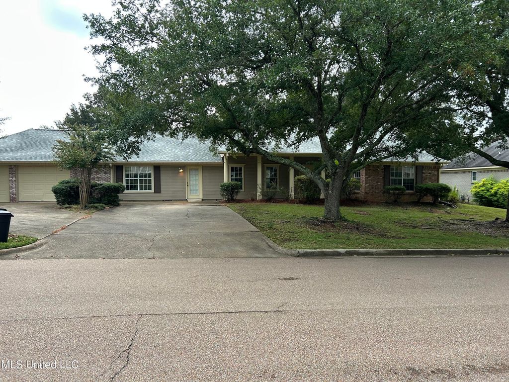 102 Rockwood Drive, Madison, MS 39110