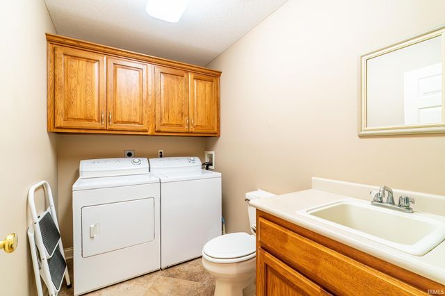 11824 Butternut Cove, Leo, IN 46765