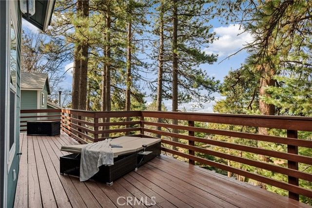 30881 Live Oak, Running Springs, CA 92382