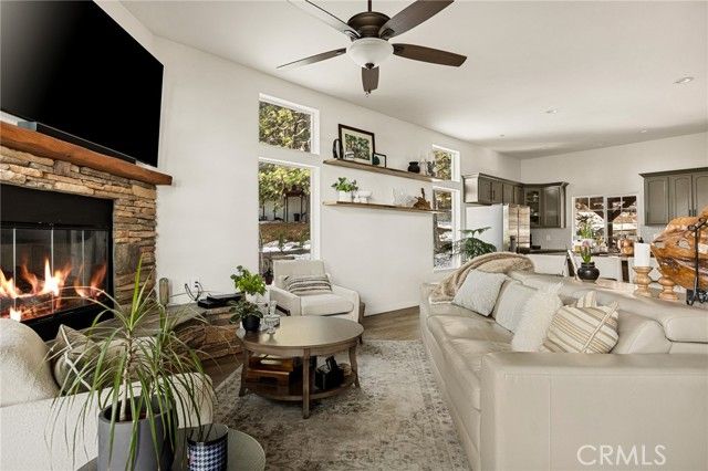 30881 Live Oak, Running Springs, CA 92382