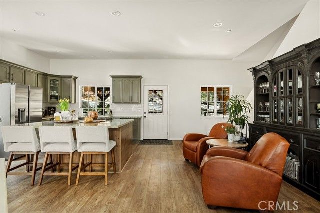 30881 Live Oak, Running Springs, CA 92382