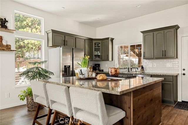 30881 Live Oak, Running Springs, CA 92382