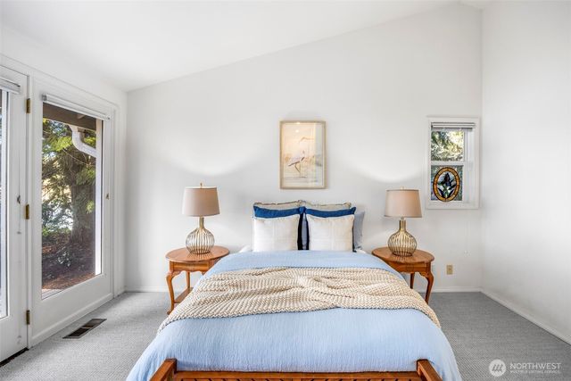 16273 Reitan Road NE, Bainbridge Island, WA 98110